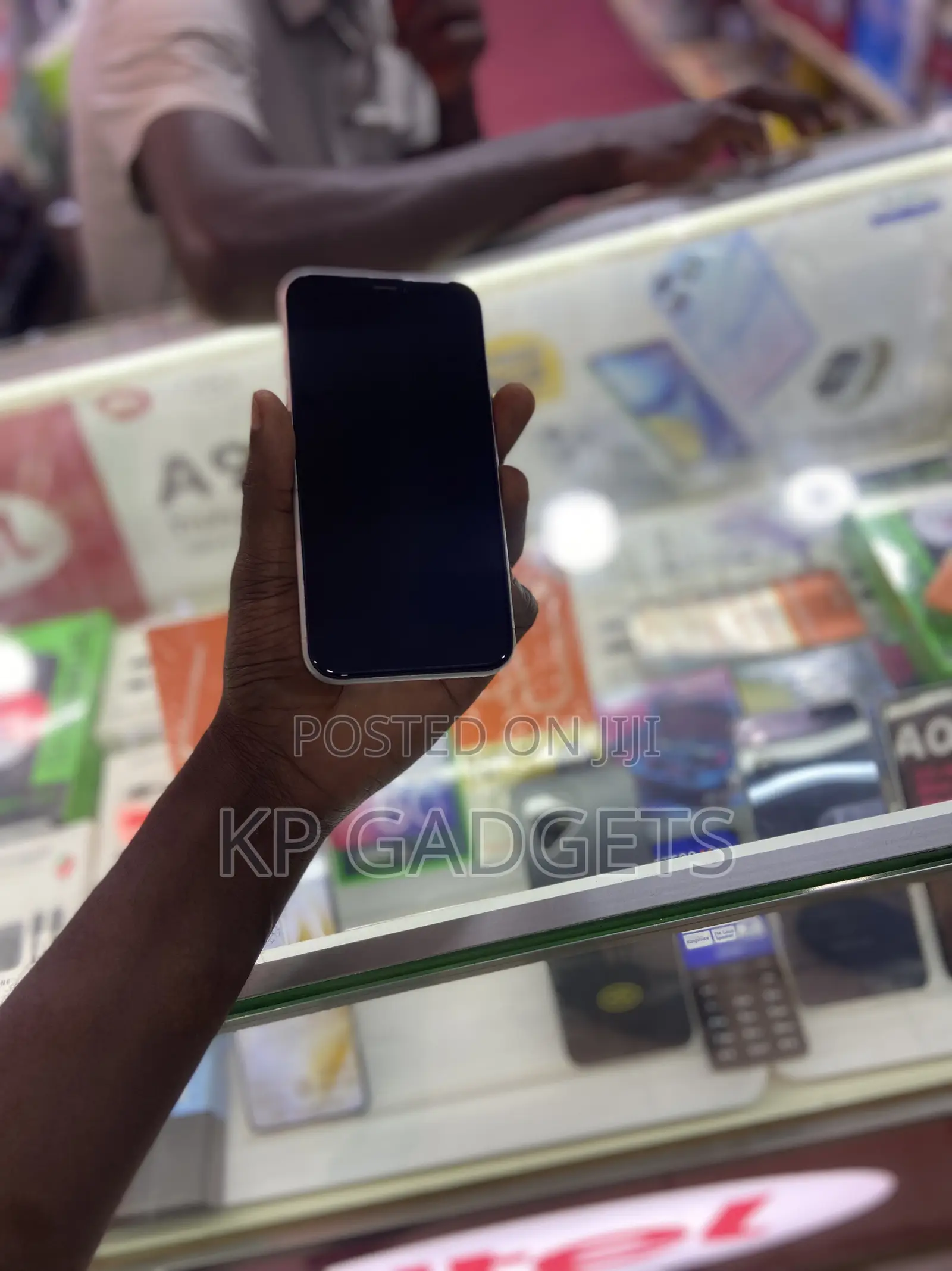 Apple iPhone XR 64 GB White