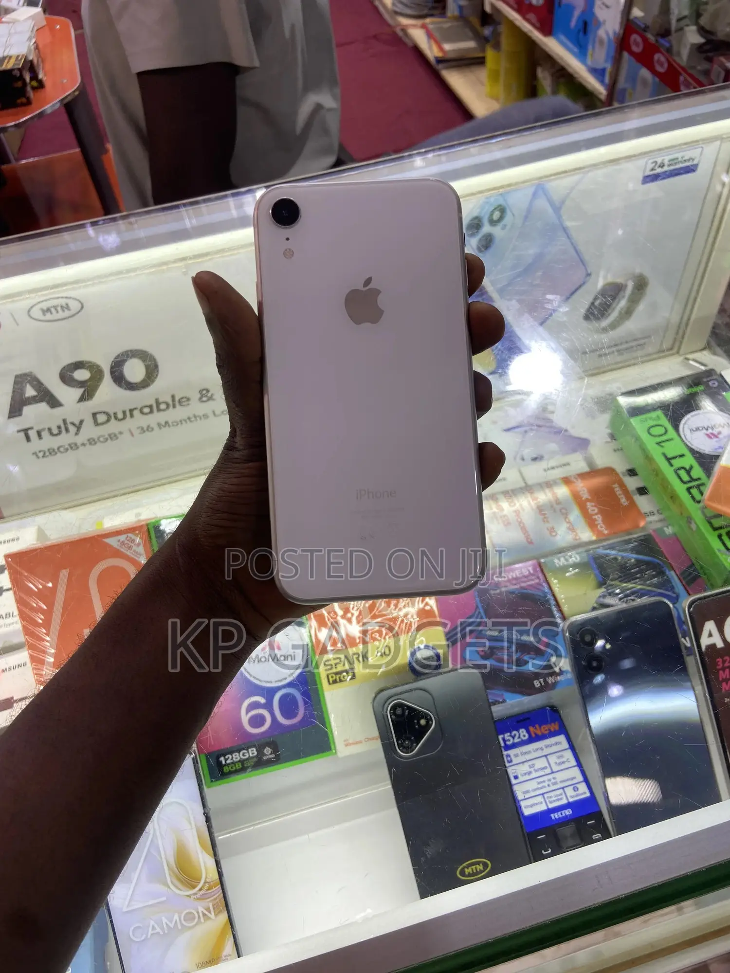 Apple iPhone XR 64 GB White