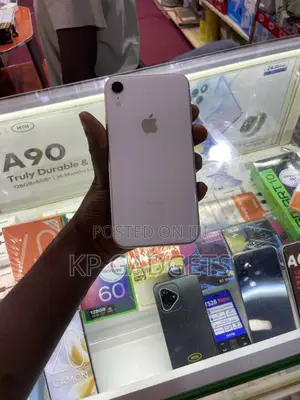Apple iPhone XR 64 GB White