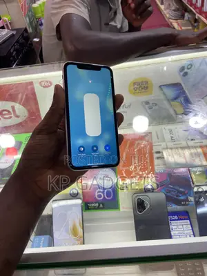 Apple iPhone XR 64 GB White