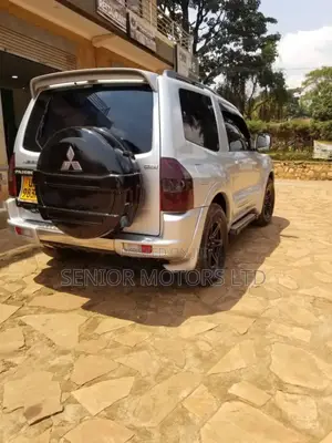 Mitsubishi Pajero 2006 Silver