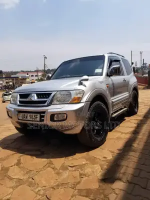 Mitsubishi Pajero 2006 Silver