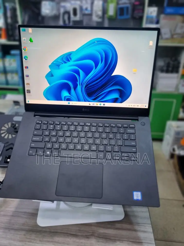 New Laptop Dell Precision 5540 16GB Intel Core i7 SSD 512GB