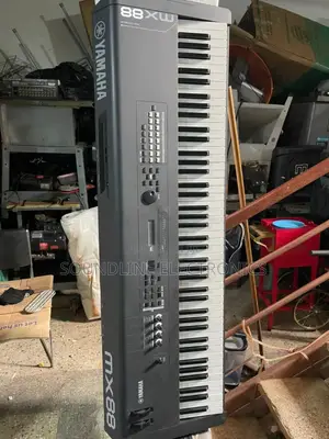 Yamaha Mx88