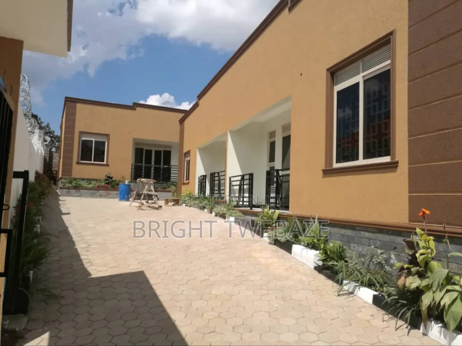 2bdrm Bungalow in Kira for rent