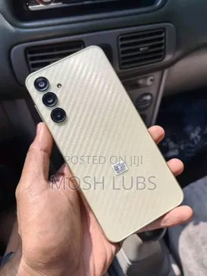 New Samsung Galaxy A16 5G 256 GB Gold