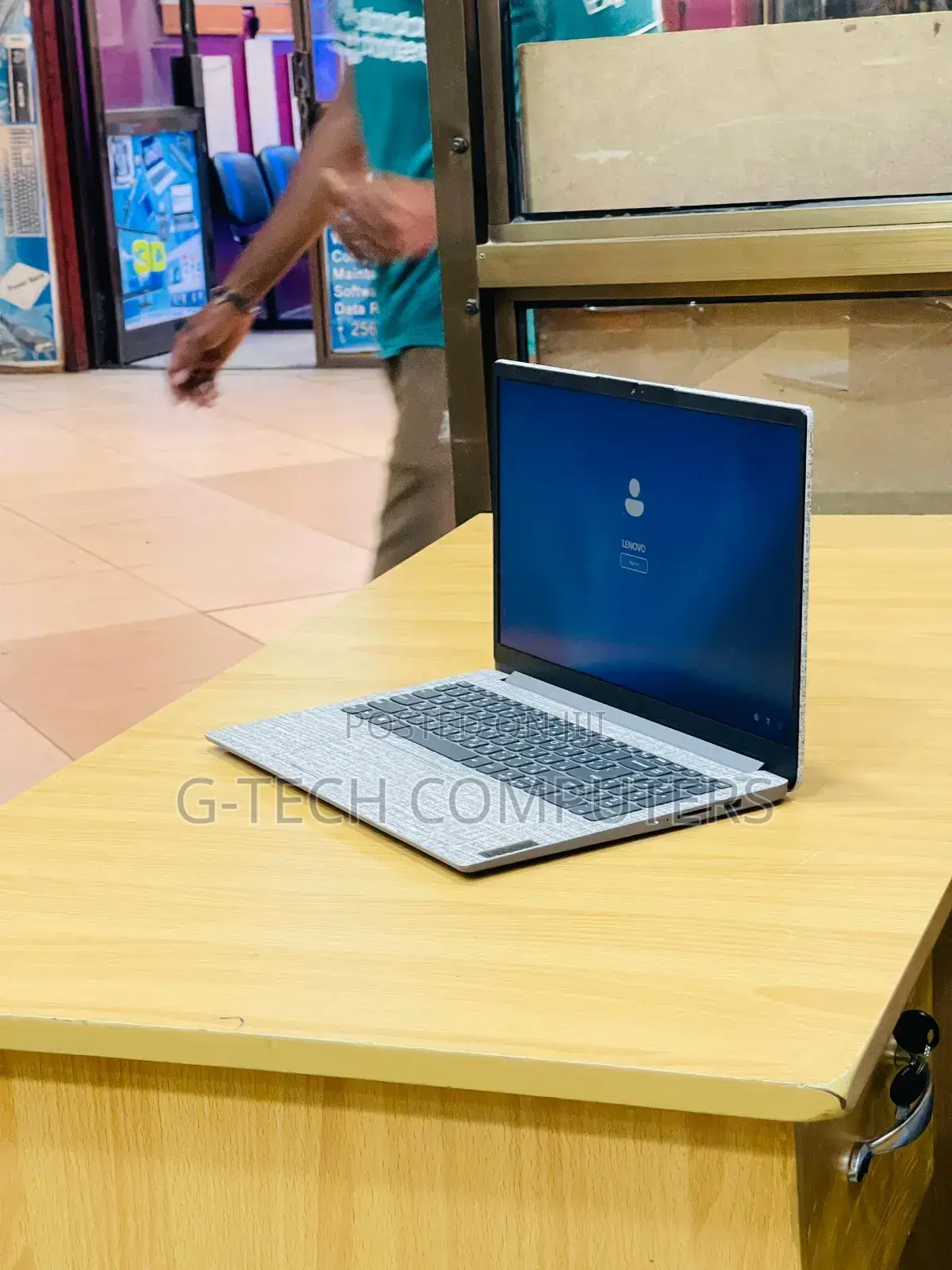New Laptop Lenovo IdeaPad 110 8GB Intel Core i7 SSD 256GB