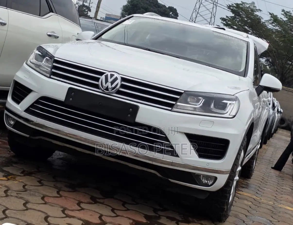 Volkswagen Touareg 2017 White