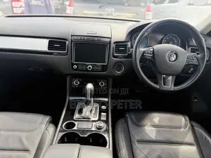Volkswagen Touareg 2017 White
