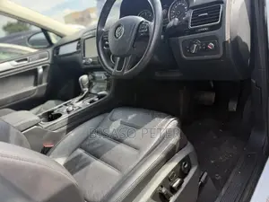 Volkswagen Touareg 2017 White