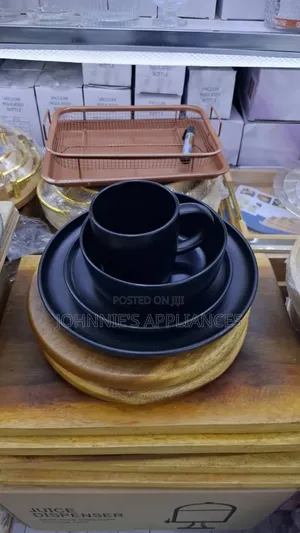 Elegant White Ceramic Dinner Set With Mug, Bowl Plates 16pics