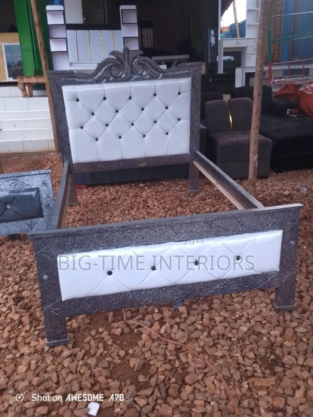 Bed 4*6 Terrazzo Frame and White Leather Cushioned