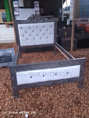 Bed 4*6 Terrazzo Frame and White Leather Cushioned