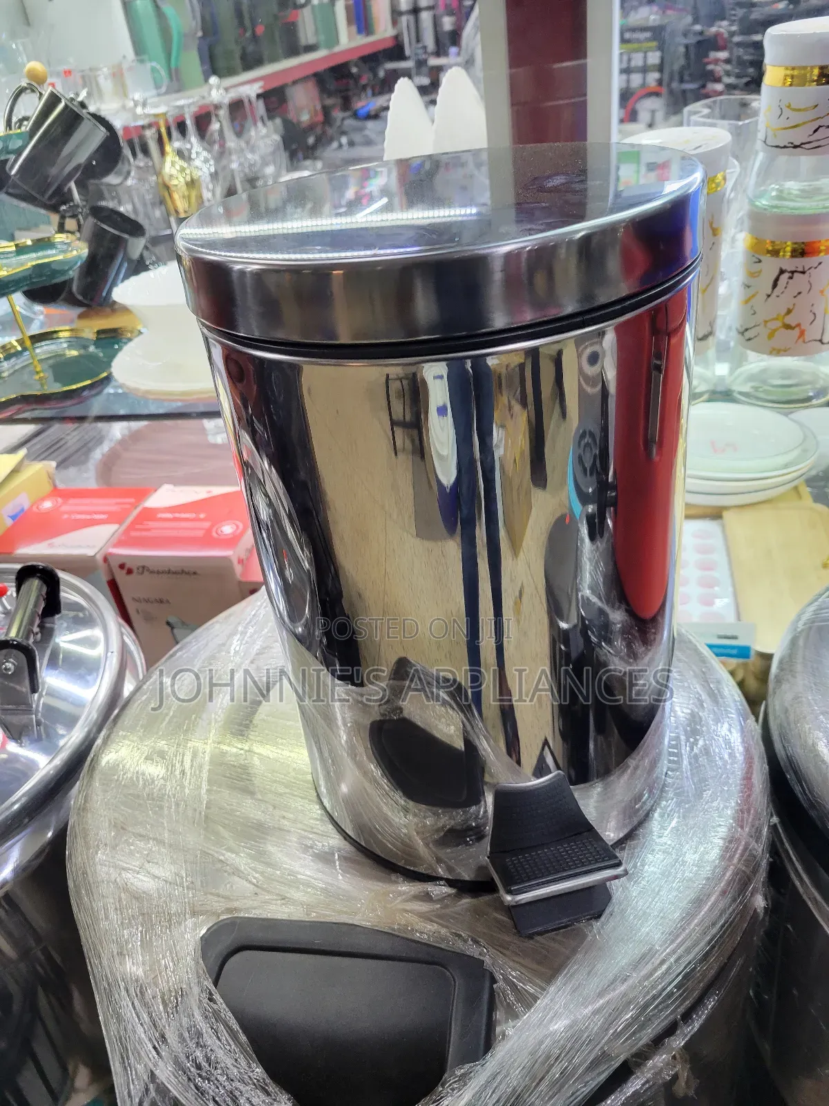 Peddle Stainless Steel Dustbins 8l