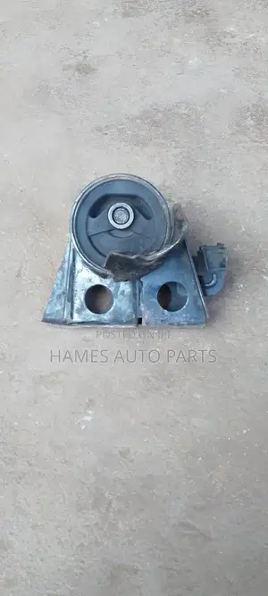 Nissan X-Trail Ordinary Engine Mounting