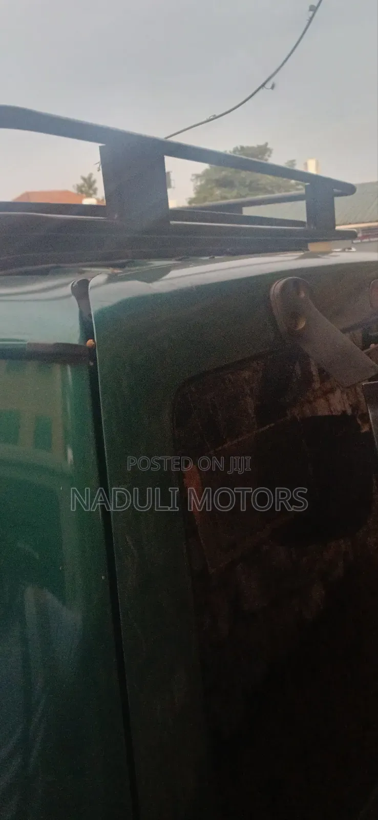 Toyota HiAce 2011 Green