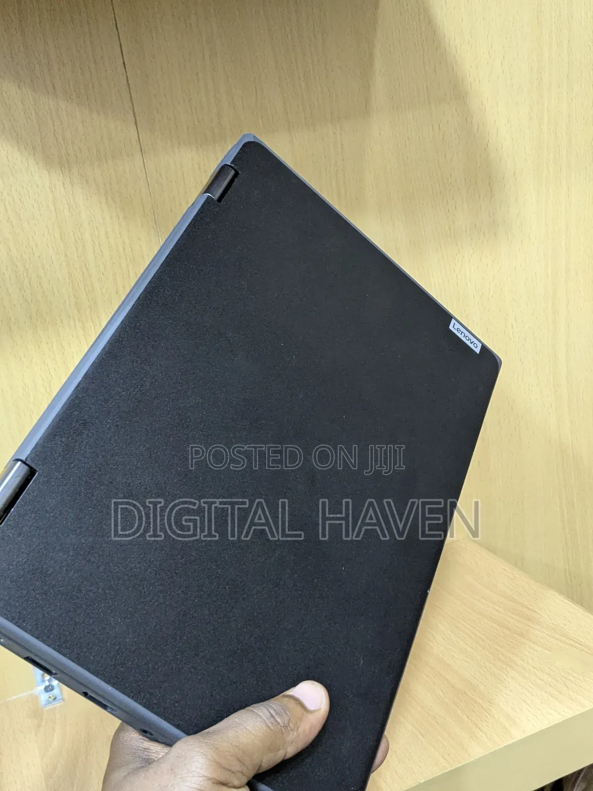 Laptop Lenovo 300e 4GB Intel SSD 128GB