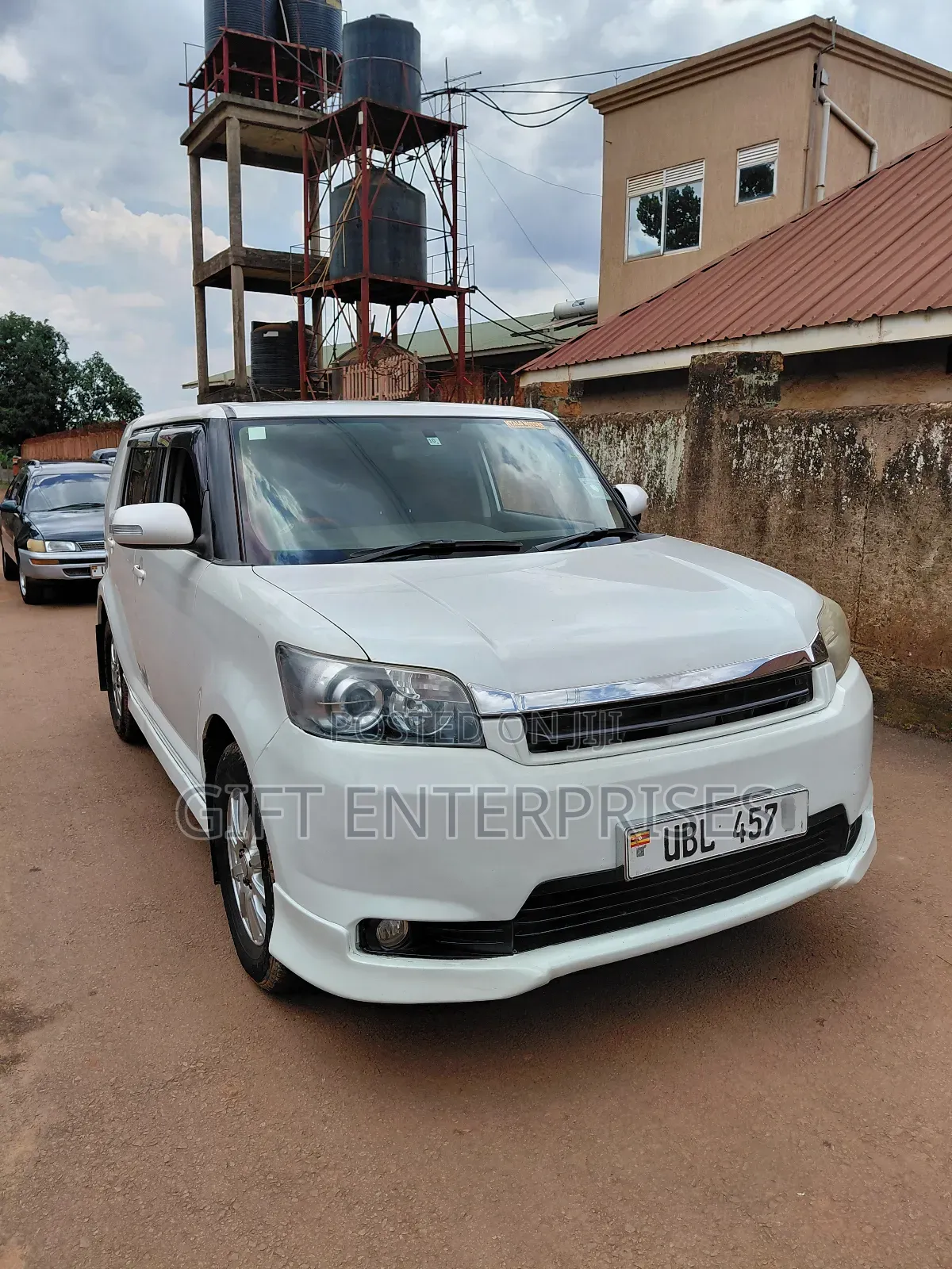 Toyota Corolla Rumion 2011 Silver