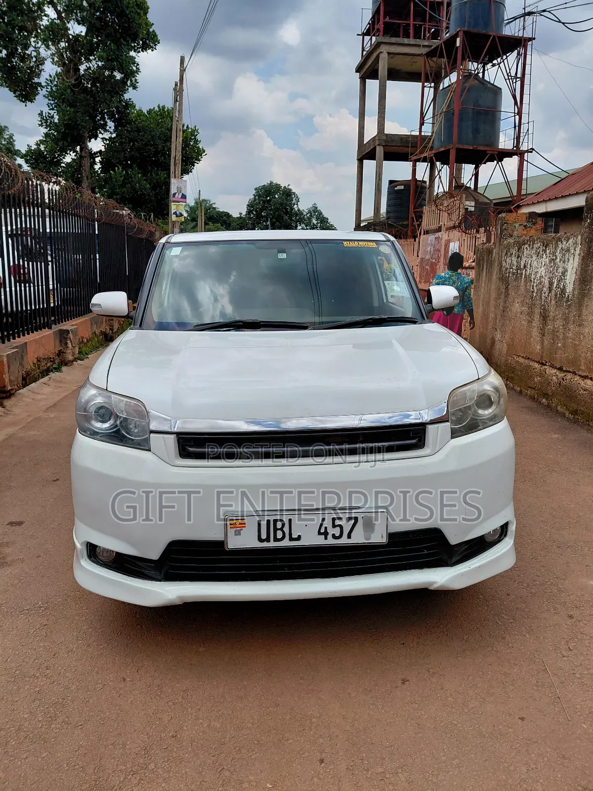 Toyota Corolla Rumion 2011 Silver