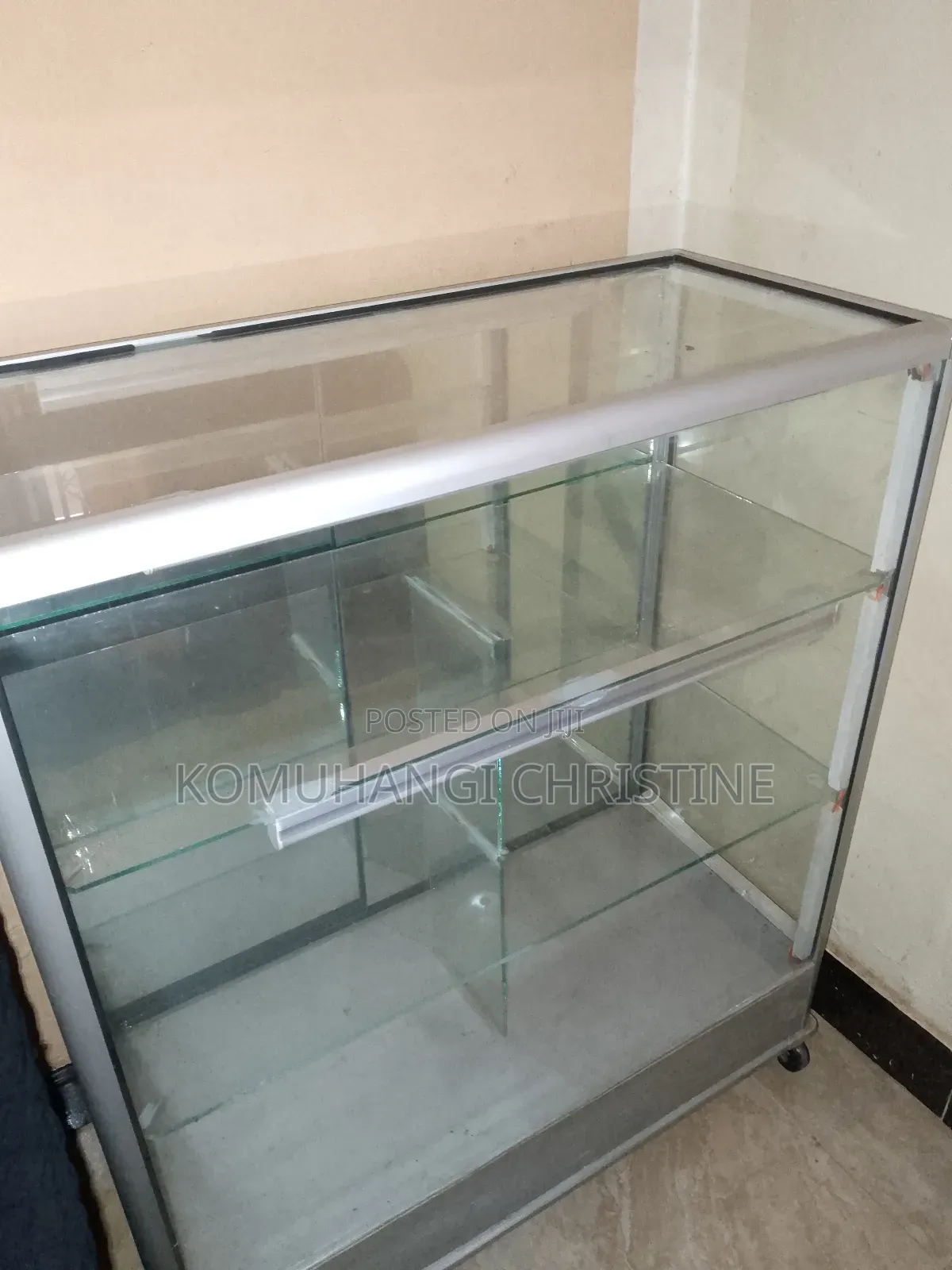 Glass Display Counter