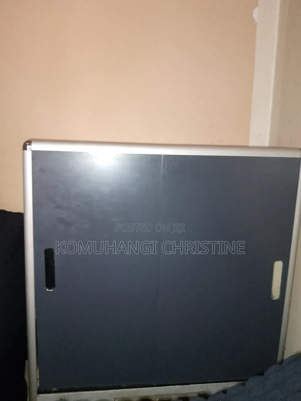 Glass Display Counter