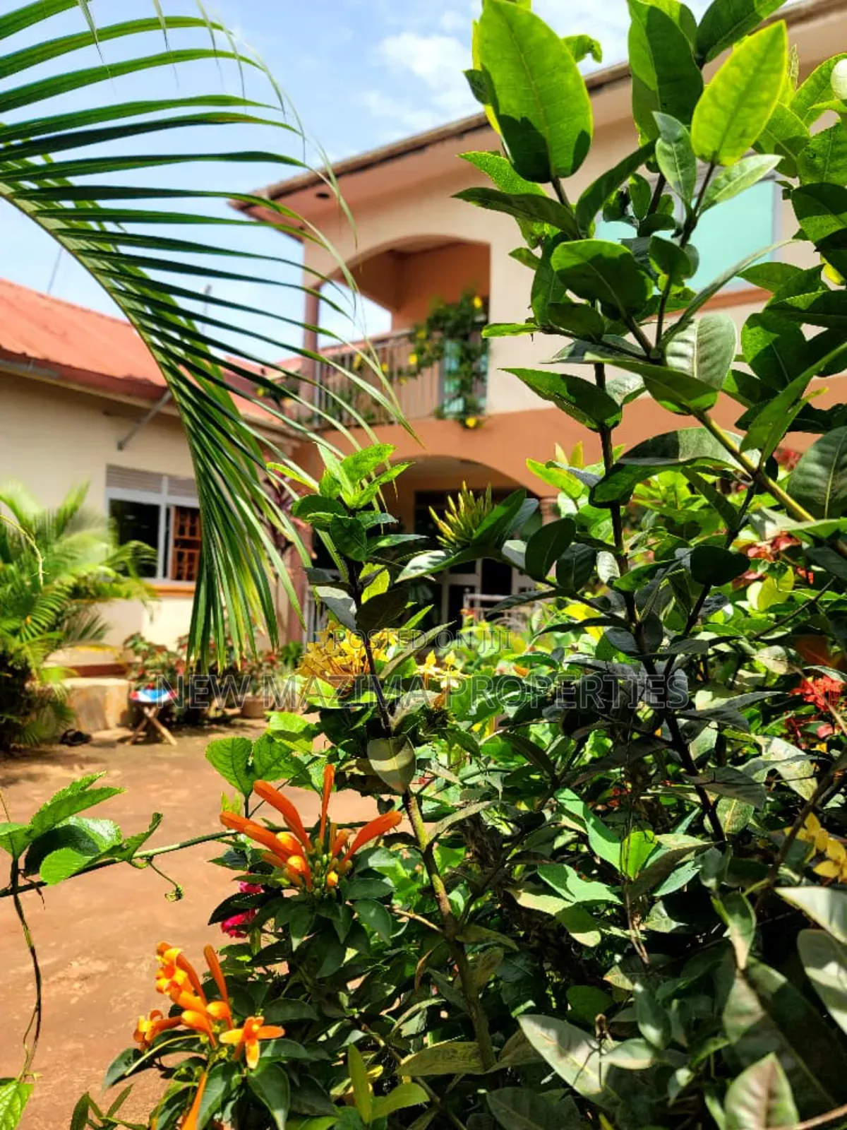 Mini Flat in Kajjansi Ntebe Rd, Central Division for sale
