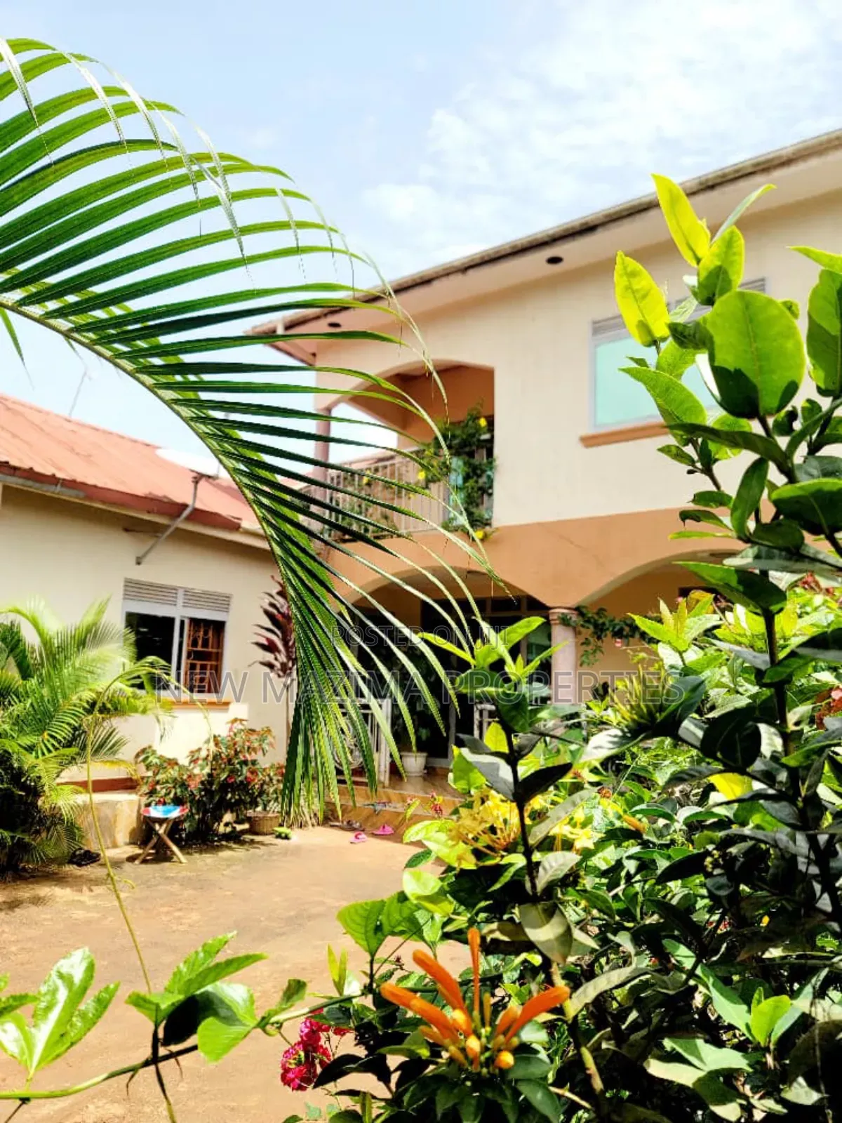 Mini Flat in Kajjansi Ntebe Rd, Central Division for sale