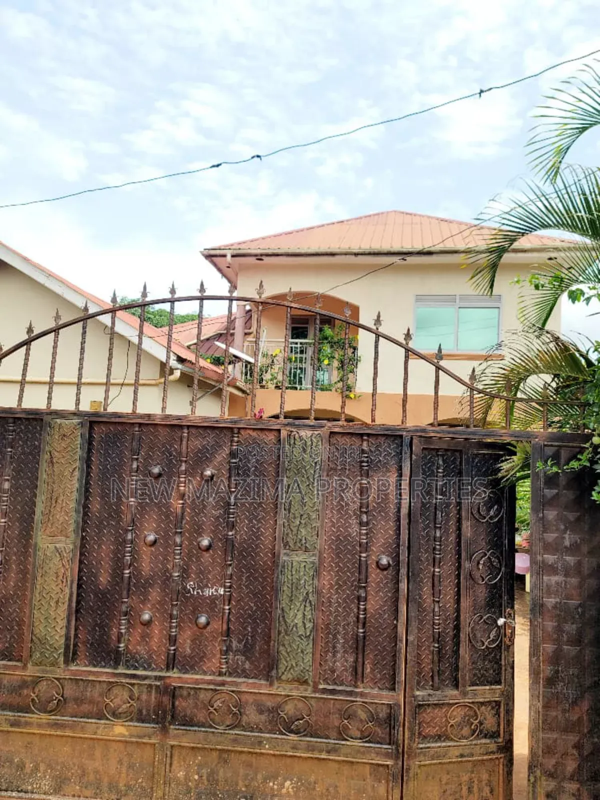 Mini Flat in Kajjansi Ntebe Rd, Central Division for sale