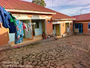 6bdrm House in Nansana Town, Central Division for sale