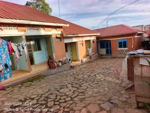 6bdrm House in Nansana Town, Central Division for sale