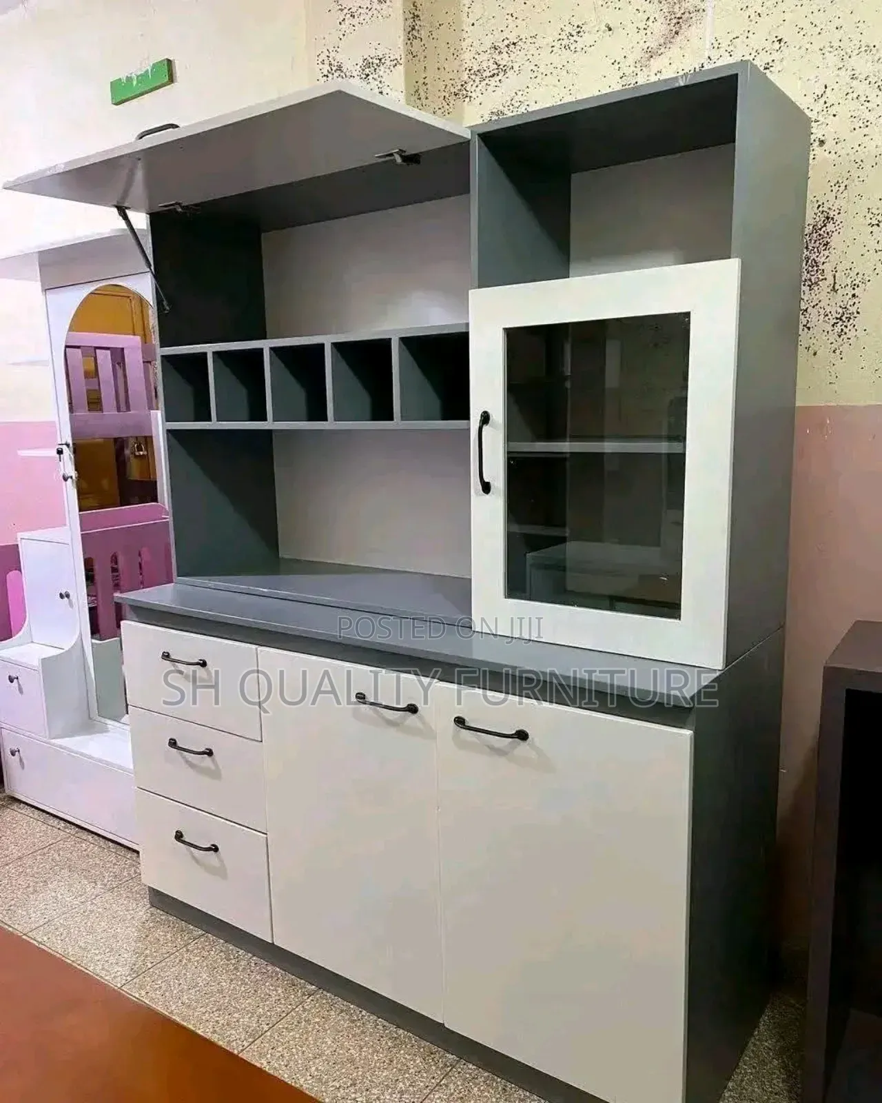 Closed Side Board