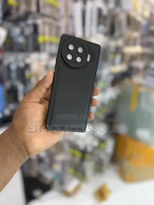 Tecno Spark 20 Pro +