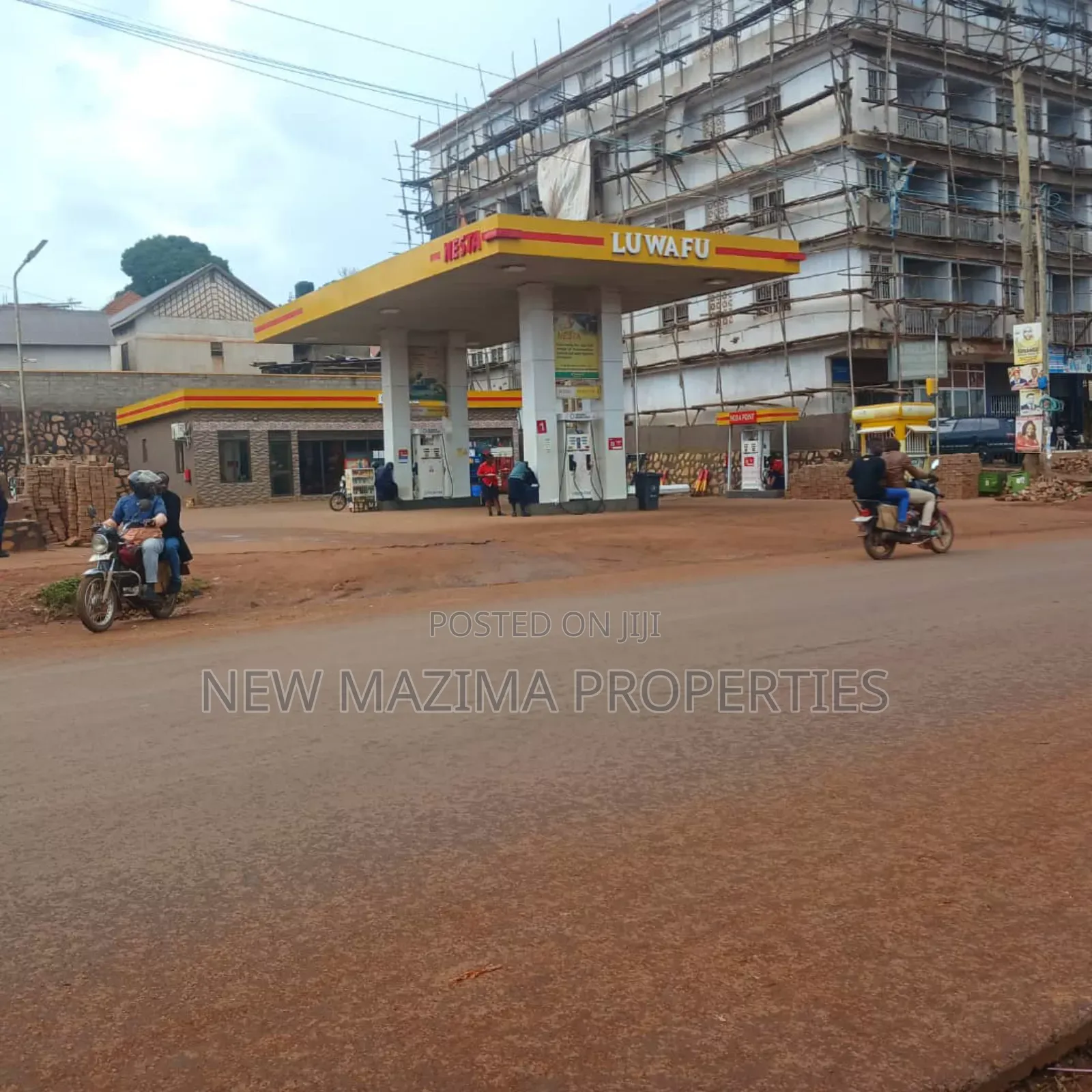 Commercial Plot Measuring on Tarmac of Salaama Munyonyo Rd Quicksale