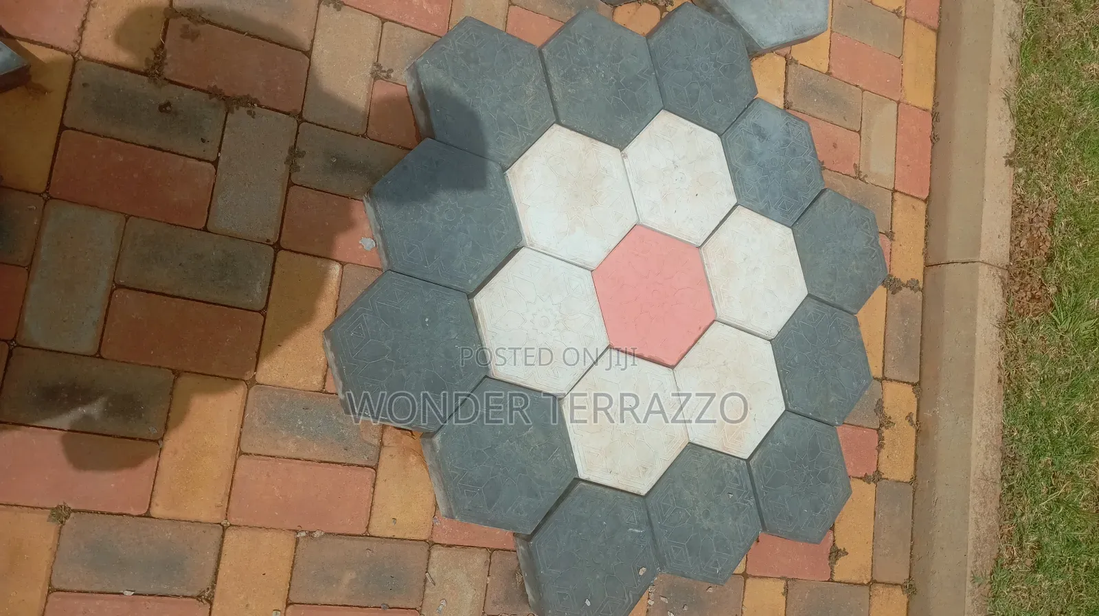 Hexagon Plastic Pavers With Free Delivery