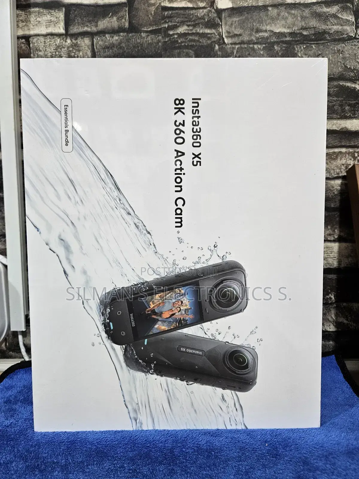 Insta X5 360 Action Cam Essential Bundle
