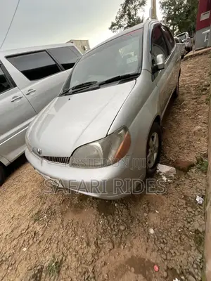 Toyota Platz 2001 Silver