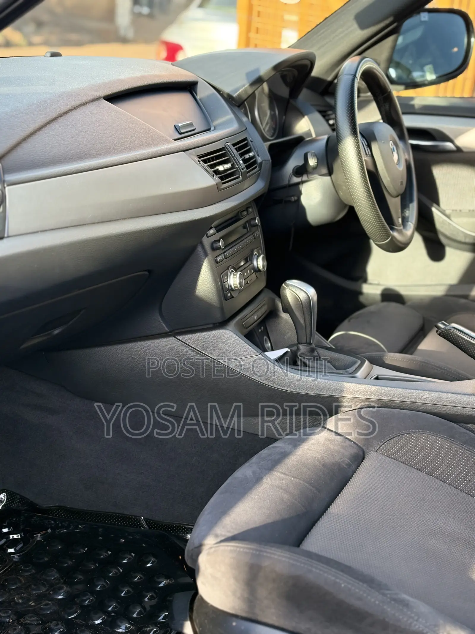 BMW X1 sDrive28i 4dr SUV (2.0L 4cyl Turbo 8A) 2014 Gray