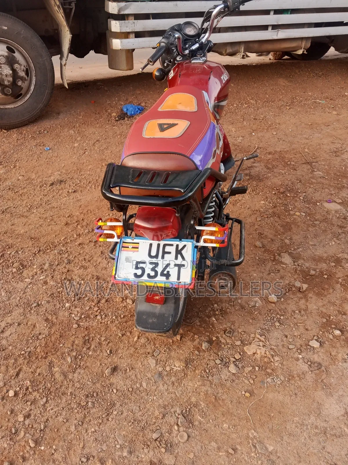 TVS HLX 125 2023 Red