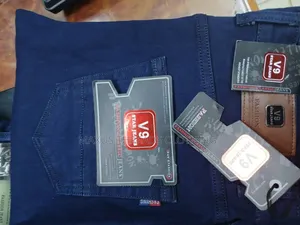 Non-Fade Jeans for Men