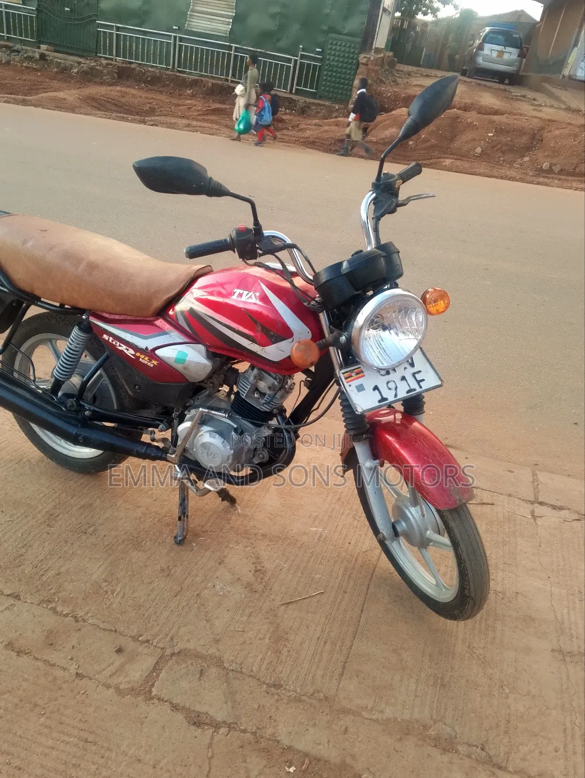 TVS HLX 125 2023 Red