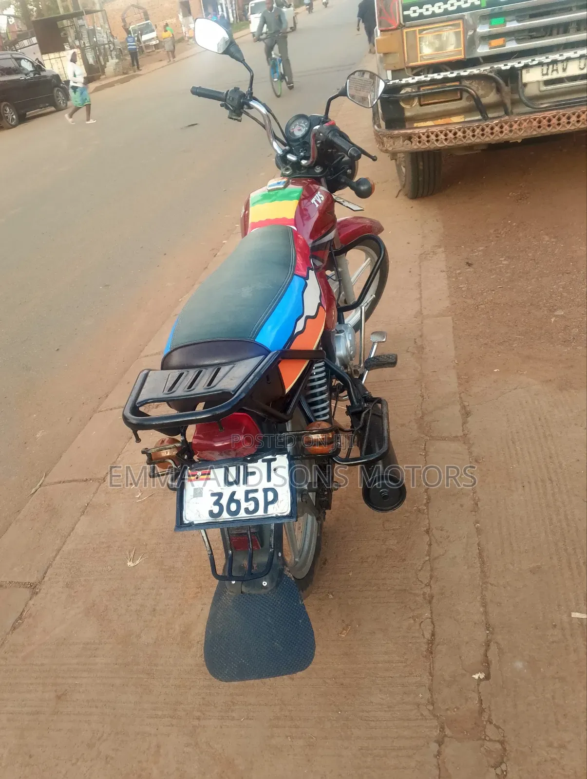 TVS HLX 125 2023 Red