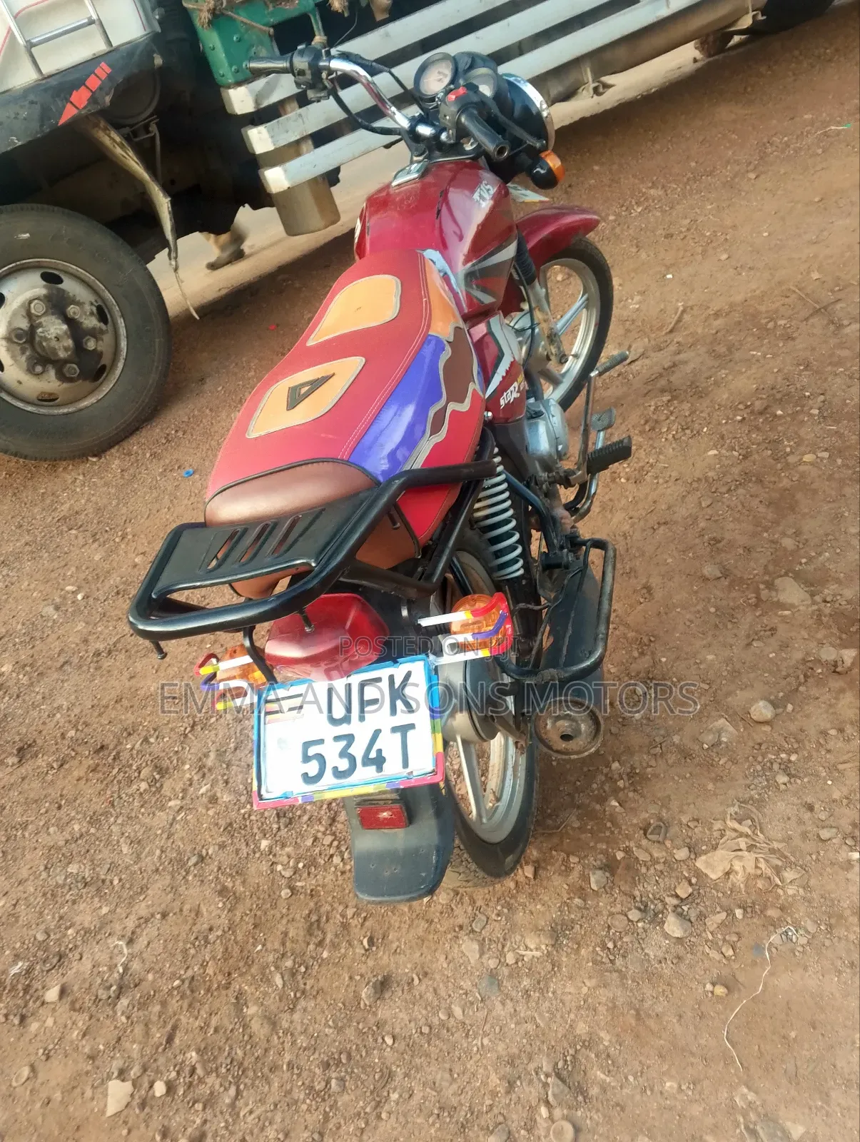 TVS HLX 125 2023 Red