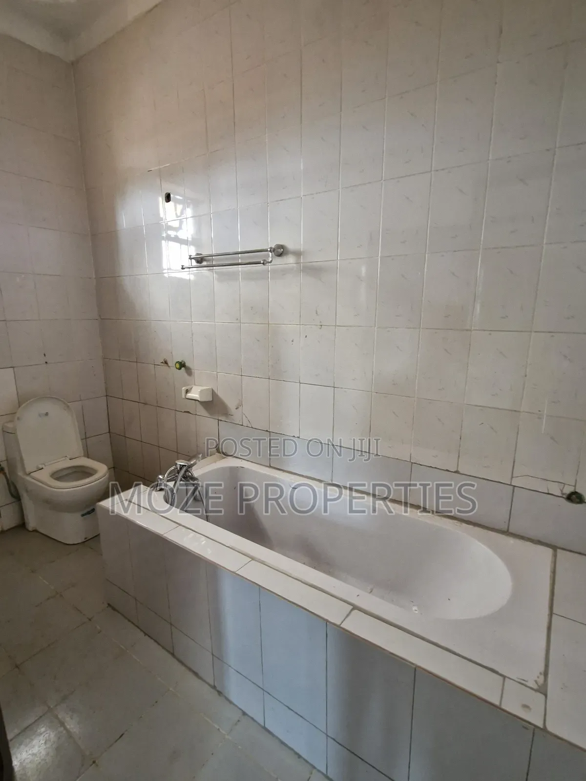 3bdrm Duplex in Kyaliwajala Nsawo, Central Division for rent