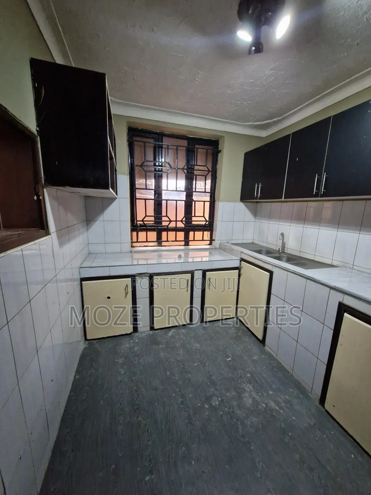 3bdrm Duplex in Kyaliwajala Nsawo, Central Division for rent