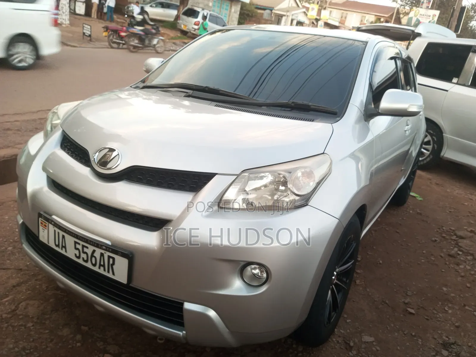 Toyota IST 2009 Silver