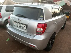 Toyota IST 2009 Silver