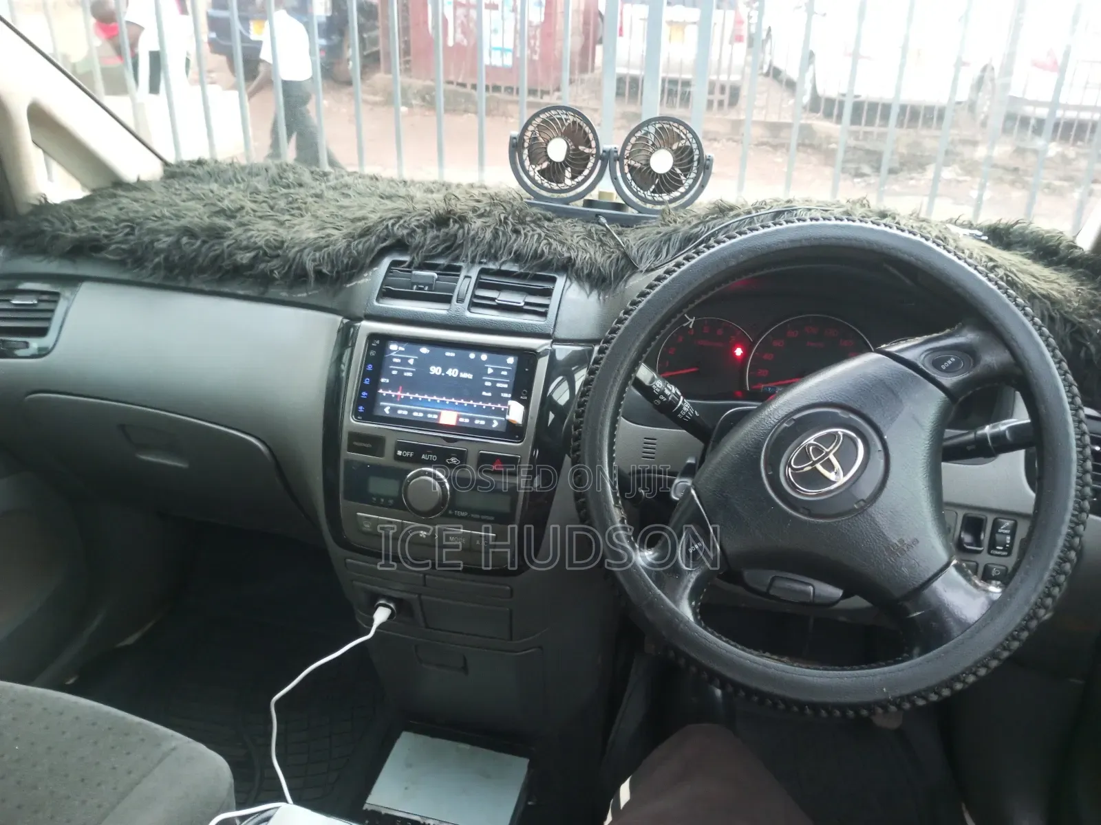 Toyota Ipsum 2003 White