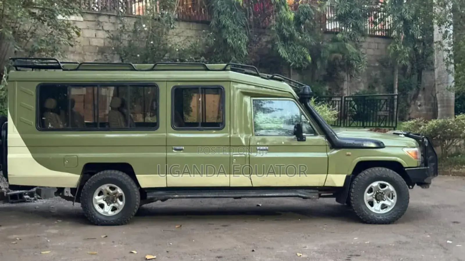 Toyota Land Cruiser 1995 Green