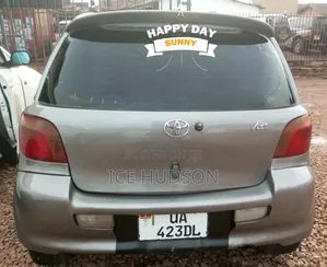 Toyota Vitz 2003 Brown