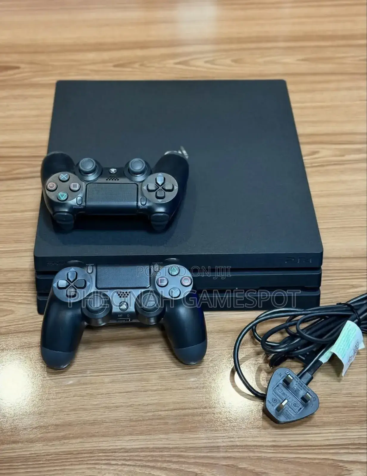 Keep the Kids Busy! Ps4 Pro Chipped, 26 Games, 2 Pads, Full Set. 1tb